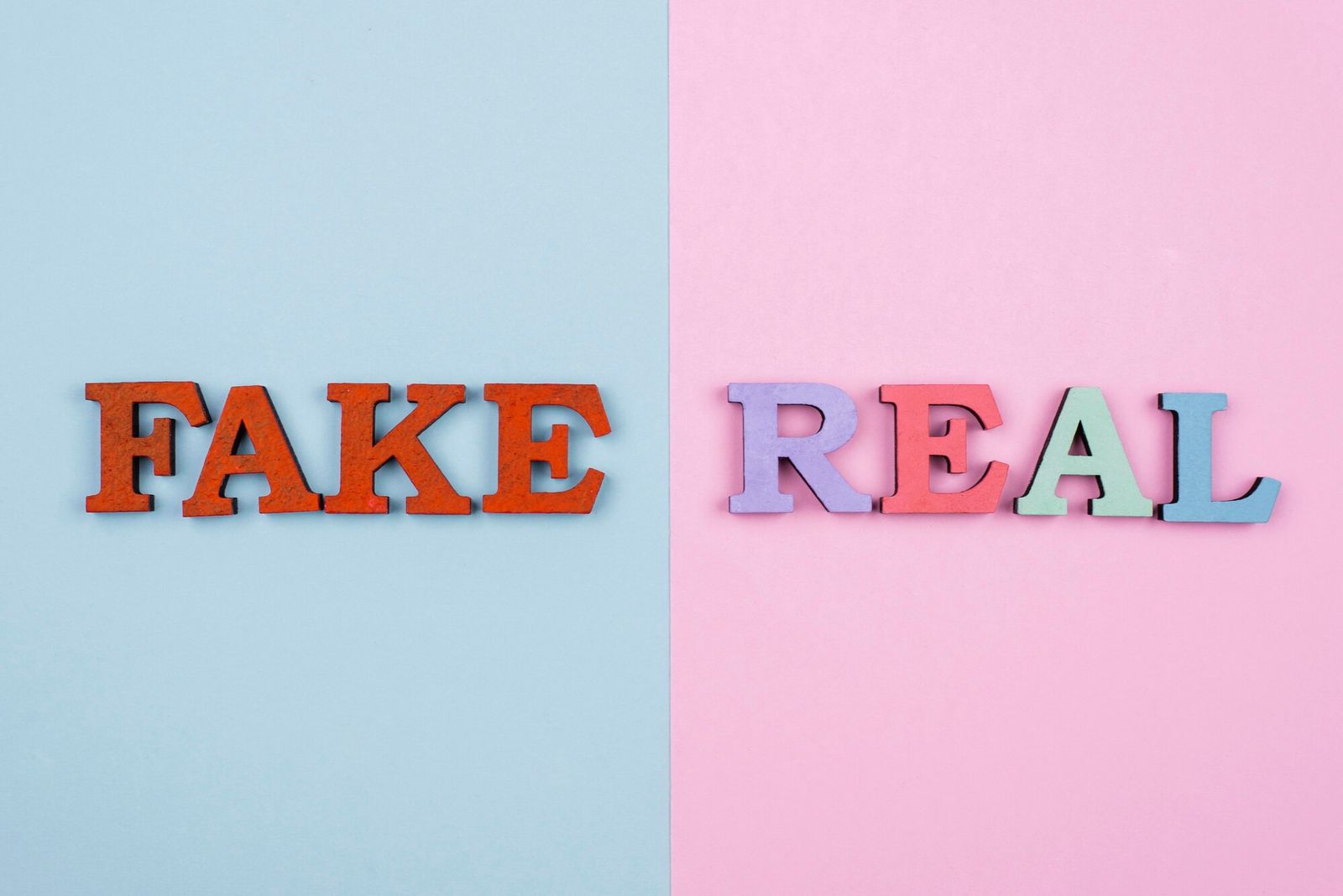 Сравнение плохого и хорошего промпта для создания продающего текста